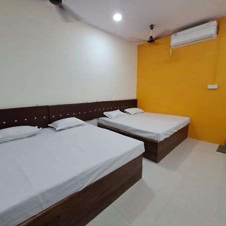 Hotel Shree Sawariya Yatri Grah Ujjain Zewnętrze zdjęcie