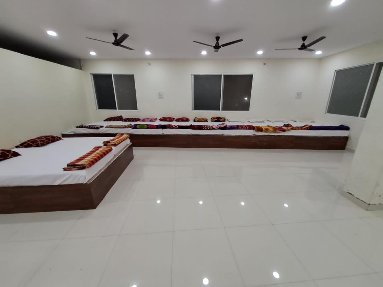 Hotel Shree Sawariya Yatri Grah Ujjain Zewnętrze zdjęcie