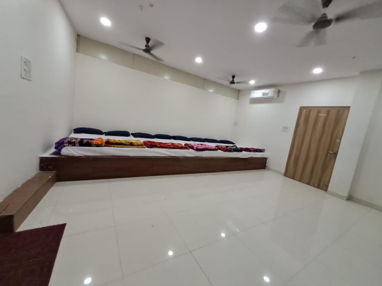 Hotel Shree Sawariya Yatri Grah Ujjain Zewnętrze zdjęcie